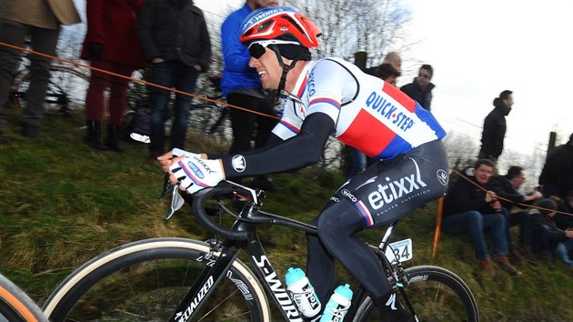 Zdenk tybar bhem závodu Omloop Het Nieuwsblad.