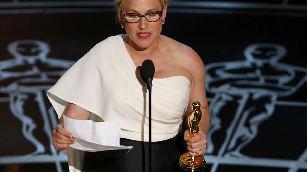 Oscara pro nejlepší herečku ve vedlejší roli si loni odnesla Patricia Arquette za film Chlapectví (22. února 2015).