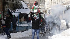 Palestinci na Západním behu (20. února 2015).