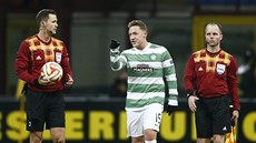 CO JSTE TO PÍSKAL? Kris Commons z Celtiku Glasgow se dohaduje s hlavním...