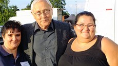 Ochotnice ze spolku Bu�ina P�íchovice Ivana Kastnerová a Markéta Fikrlová se...