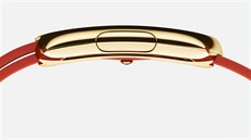 Boní pohled na zapínání pásku zlatých chytrých hodinek Apple Watch Edition.