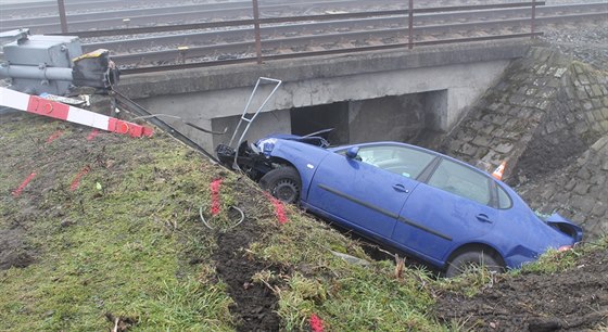 Nehoda seatu u Bzence na Hodonínsku (1. bezna 2015).