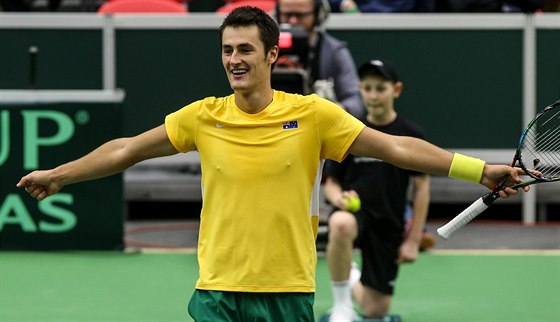 VÍTZSTVÍ. Bernard Tomic slaví v daviscupovém souboji v Ostrav.