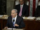 Izraelský premiér Benjamin Netanjahu ostře kritizuje Írán u řečnického pultu v...
