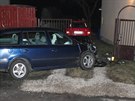V Horách u Karlových Var se srazila sanitka s osobním autem. Zranily se dv...