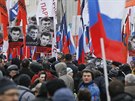 Smutení pochod za zabitého Borise Nmcova v Moskv (1. bezna 2015).