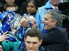 José Mourinho, trenér fotbalist Chelsea, slaví triumf v Ligovém poháru 2015.