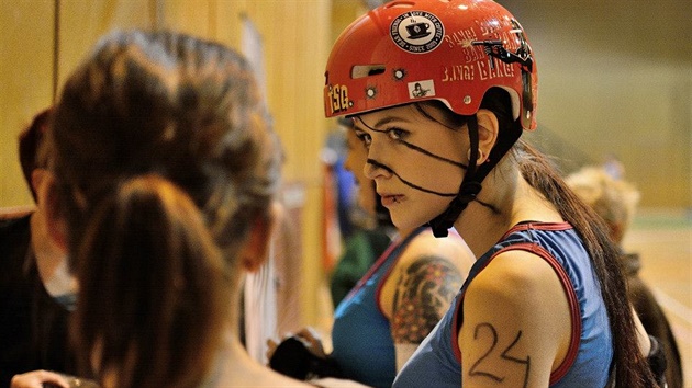 Anna Vedralová pi pestávce zápasu roller derby.