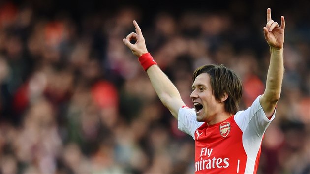 Tomá Rosický z Arsenalu se raduje ze svého gólu proti Evertonu.