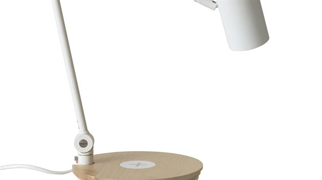 Stolní lampička Ikea s podstavcem, který umožní bezdrátové dobíjení.
