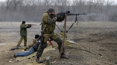 Výcvik bojovníků DLR v Doněcku (2. března 2015)