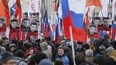 Smutení pochod za zabitého Borise Nmcova v Moskv (1. bezna 2015).
