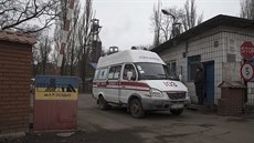 V dole v Donbasu explodoval metan, úady hlásí desítky mrtvých (4. bezna 2015).
