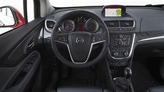 Není to úpln istokrevný Opel, vyrábjí ho v Maarsku a patí do globálních trojat Mokka, Chevrolet Trax (u se v Evrop neprodává) a Buick Encore (pro severní Ameriku).