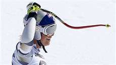 Americká ly�a�ka Lindsey Vonnová se raduje z triumfu v superob�ím slalomu...