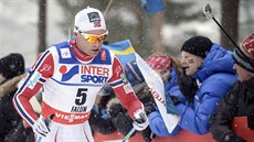 Niklas Dyrhaug z Norska bhem sólového úniku v závod na 50 km klasicky na MS...