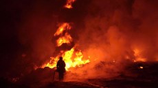 Zásah hasi u poáru skládky v Druzcov.
