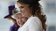 Britská královna Albta II. a první dáma Mexika Angelica Rivera (Londýn, 3....