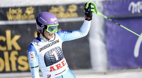 árka Strachová v dojezdu slalomu v Aare