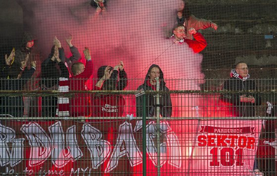 Fanouci pardubických fotbalist.