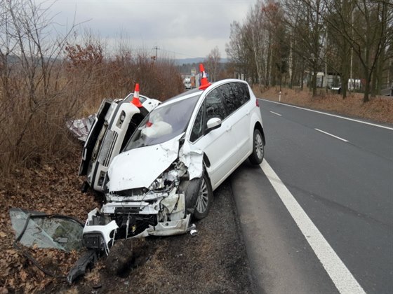 idika zpsobila dopravní nehodu, kdy se na silnici chtla otoit. Ob...