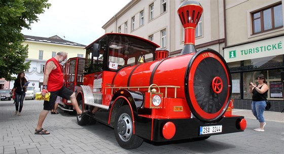 Zkuenosti z provozu turistického vláku chtjí jihlavtí radní nasbírat i ve...