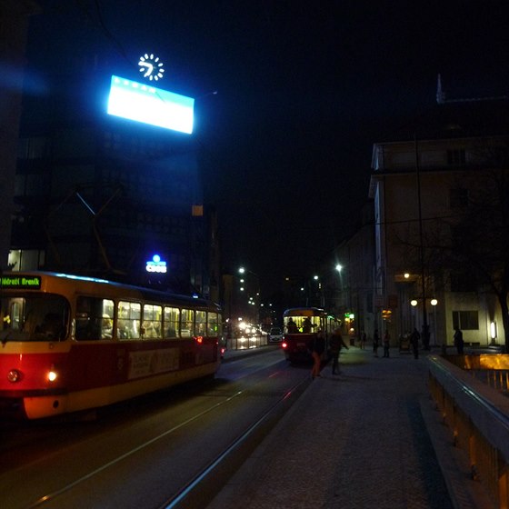 Svtelná reklama na Palackého námstí, na rohu ulic Gorazdova a Na Moráni.