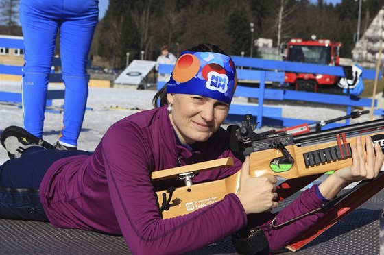 Michaela Buchtová v novomstském sportovním klubu dohlíí na biatlonové talenty...