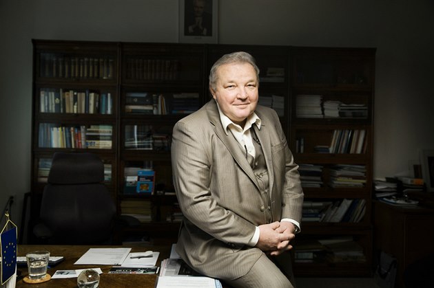 Porodník Jaroslav Feyereisl