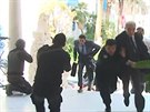 Turisté prchají po útoku v Tunisu