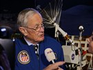 Kosmickou výstavu Gateway to Space slavnostn zahájil americký astronaut...