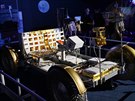 Przkumné vozidlo Lunar Rover na kosmické výstav Gateway to Space. Vyuily ho...