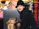 Sandra Nováková s Bambulí fotila před třemi lety charitativní kalendář pro psí...
