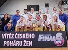 Basketbalistky USK Praha jako vítzky eského poháru.