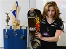 Snowboardistka Ester Ledecká se svými trofejemi ze sezony 2014//2015, jim...