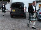 Vyzkouet si pi návtv Skotska tradiní pánský oblek vetn kiltu je ohromný...