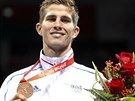 Francouzský boxer Alexis Vastine s bronzovou medailí z olympiády v Pekingu v...