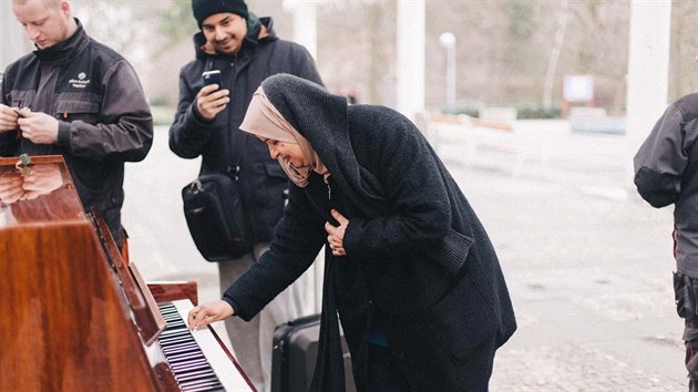 Piano na teplick kolond bude k dispozici pro kadho, kdo si bude chtt zahrt, od osmi od rna do osmi do veera.