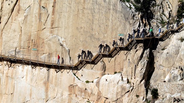 Legendární španělská skalní stezka Caminito del Rey se po 14 letech otevírá. Stav po rekonstrukci.
