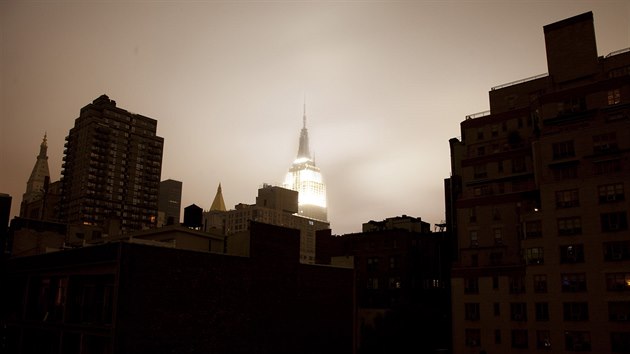 Výpadek elektiny v dsledku kod zpsobených bouí Sandy v New Yorku, kdy byly...
