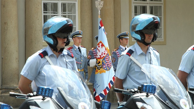 Písluníci motocyklové ety Hradní stráe