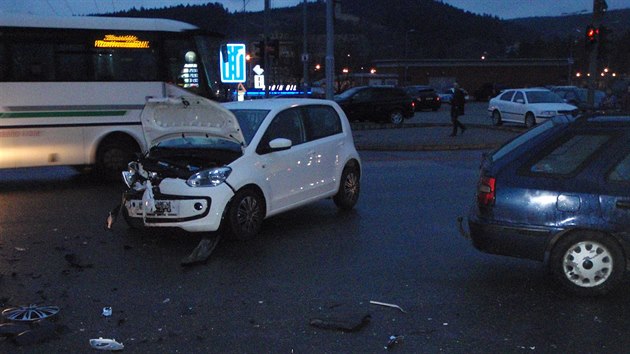 Pi nehod ve Zln se srazila Felicie s Volkswagenem.