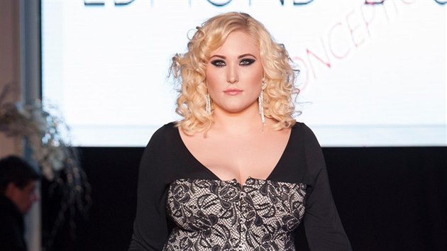 Hayley Hasselhoffov (Pa, 10. kvtna 2014)