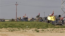 Irácké jednotky nedaleko msta al-Alám (9. bezna 2015)