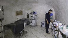 Operaní místnost v jeskyni severn od Hamá (9. bezna 2015).
