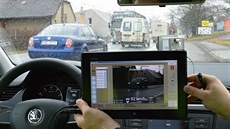 Dopravní policisté mají nové vozidlo, které bude s pomocí moderního radaru...