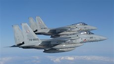 Letouny F-15 Japonských sebeobranných vzdu�ných sil