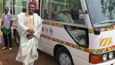 Subprefekt okresu Djoumu, Jean Lazard Ndongo Ndongo, pi návtv Toulavého...