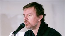 Michal Hr�za na poslední zkou�ce s kapelou p�ed koncertem ve Foru Karlín.